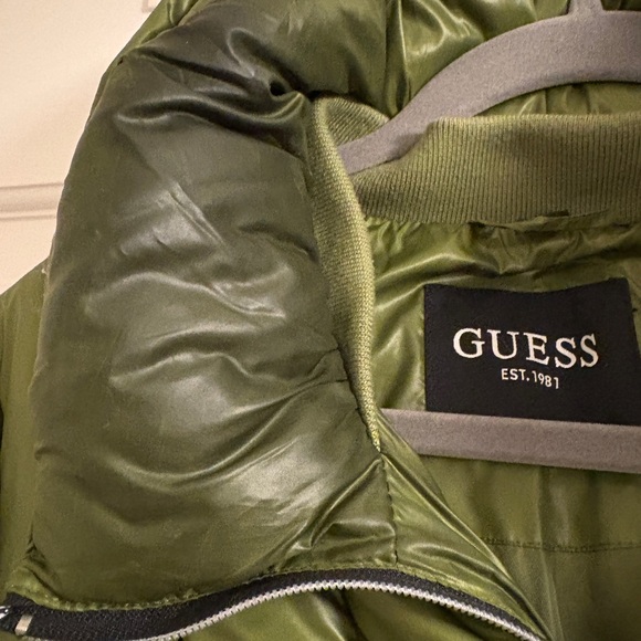 Guess Green Puffer Jacket - Picture 5 of 5